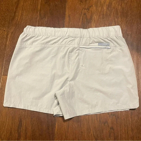 Realtree Hybrid Fishing Zip Pocket Nylon Drawstring Shorts - Picture 2 of 8